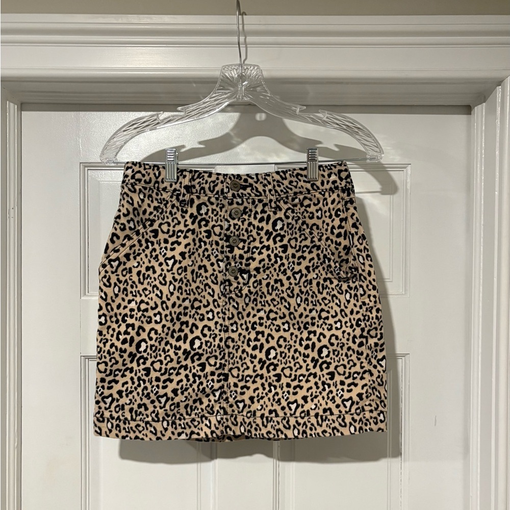 Hollister Vintage Stretch Size 3 Beige-‎ Black Leopard Print Mini Skirt